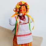 Лялька мотанка традиційний український оберіг ручної роботи помаранчеві тона