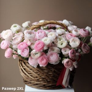 Великий кошик ранункулюсів