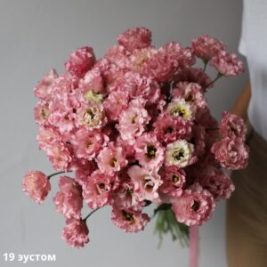 Букет 19 рожевих еустом