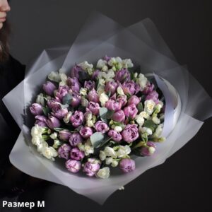 Весняний букет тюльпанів